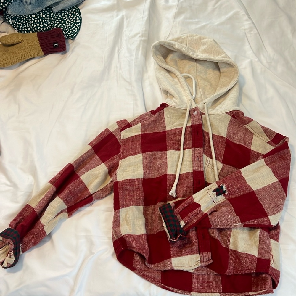 American Eagle Women’s Cropped Red Flannel, Size Small